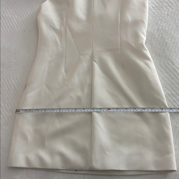 Zara Elegant Cream Mini Dress - Picture 4 of 5